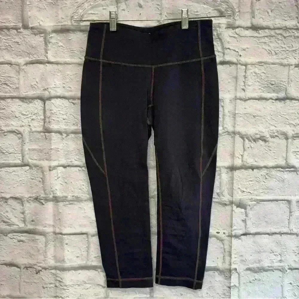 Athleta Capri Leggings SMALL Gray Ruched Hem Crop